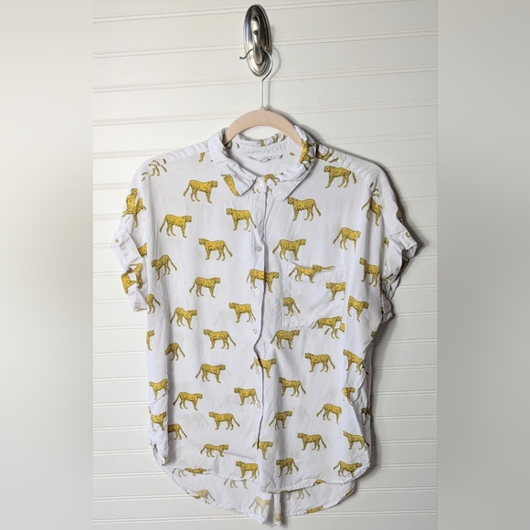 Jane and Delancey Tops - Jane & Delancey Cheetah Animal Print White Yellow Button Down Shirt Large